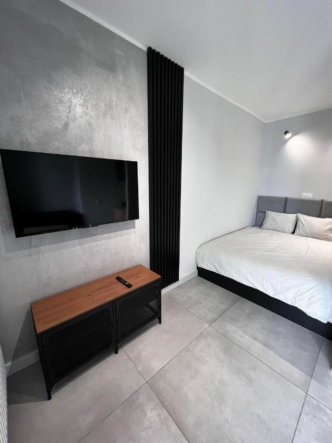 Property Apart - Legnicka Business Center ヴロツワフ エクステリア 写真
