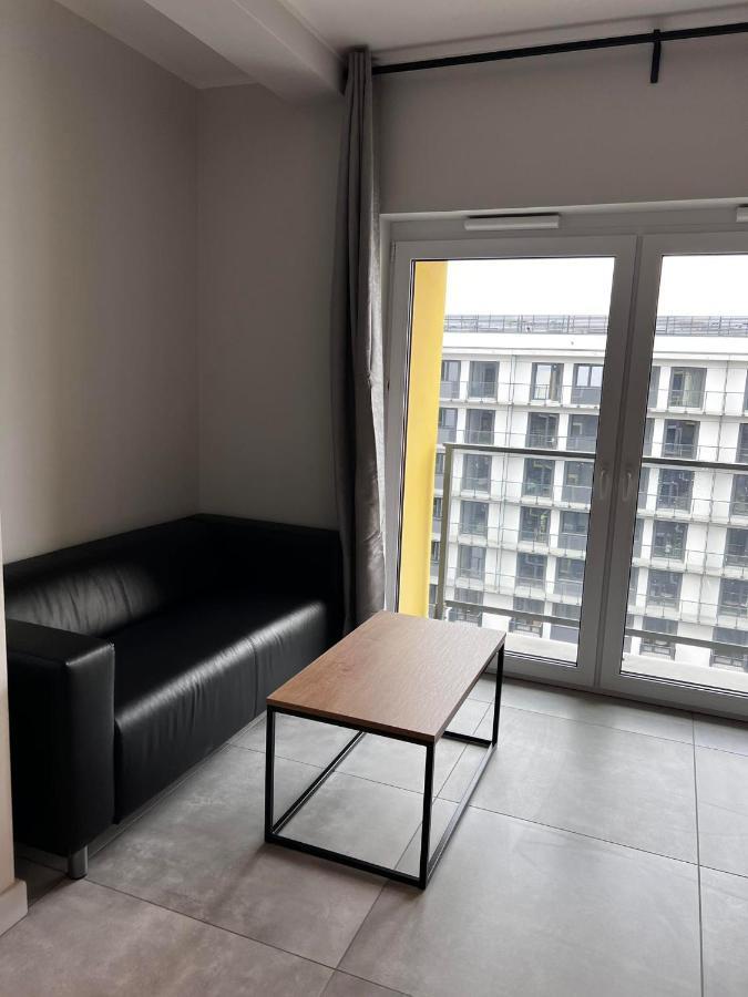 Property Apart - Legnicka Business Center ヴロツワフ エクステリア 写真